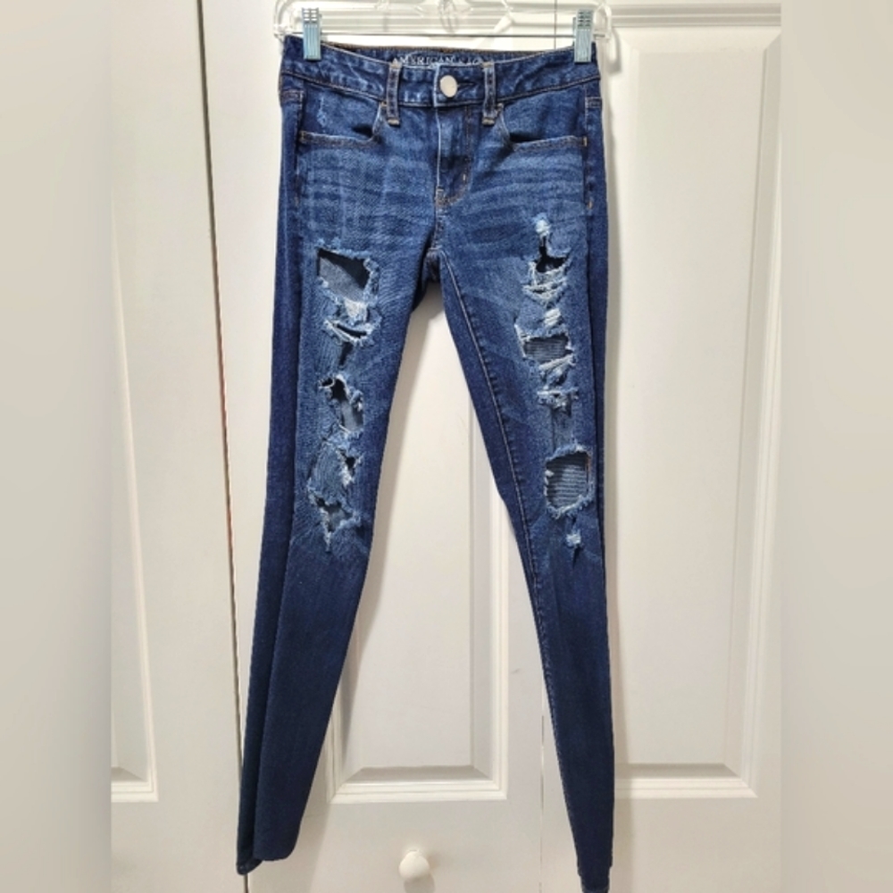Extra Long American Eagle Torn Jegging / Skinny Jeans